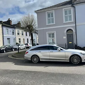 Holiday home The Lily Pad - Townhouse, A Short Walk To Town Center And Racecourse, Cheltenham